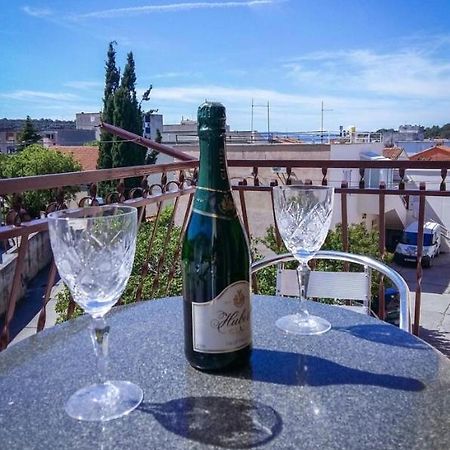 Apartmani Jovic Макарска Экстерьер фото