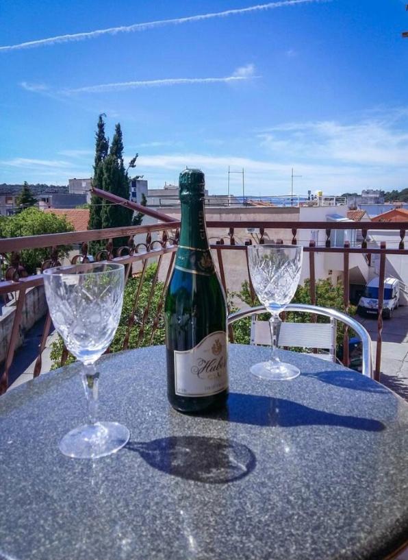 Apartmani Jovic Макарска Экстерьер фото