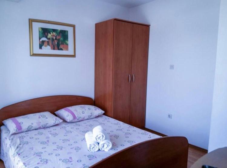 Apartmani Jovic Макарска Экстерьер фото